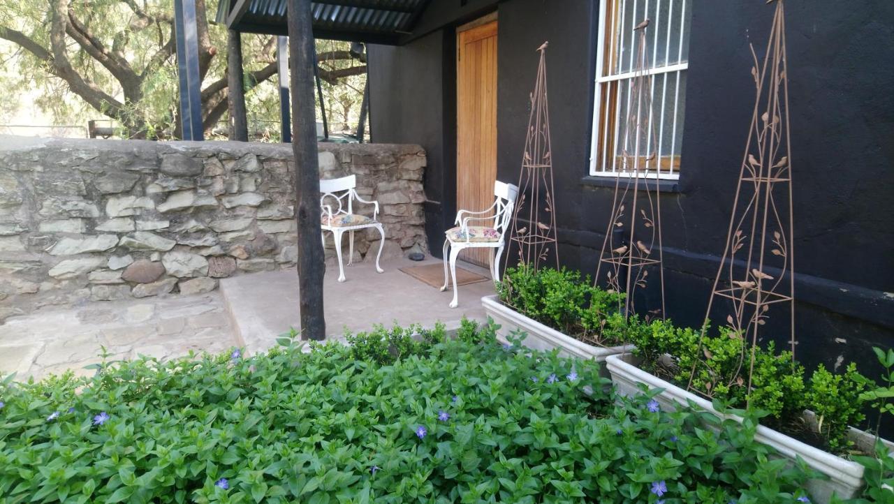 Black Cottage Smithfield Екстериор снимка