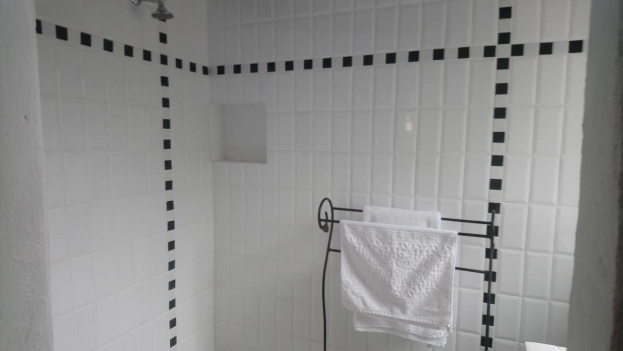 Black Cottage Smithfield Екстериор снимка