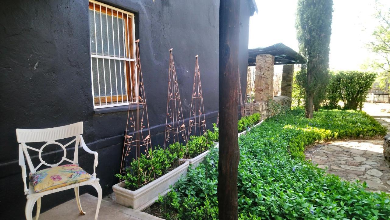 Black Cottage Smithfield Екстериор снимка